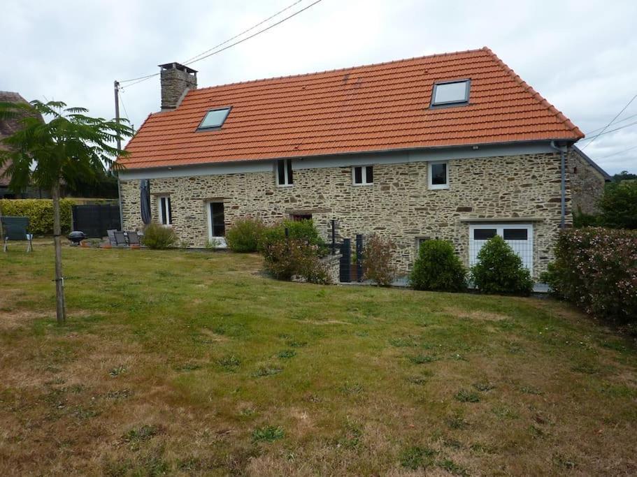 Maison rénovée dans le bocage Normand Canisy Exterior foto